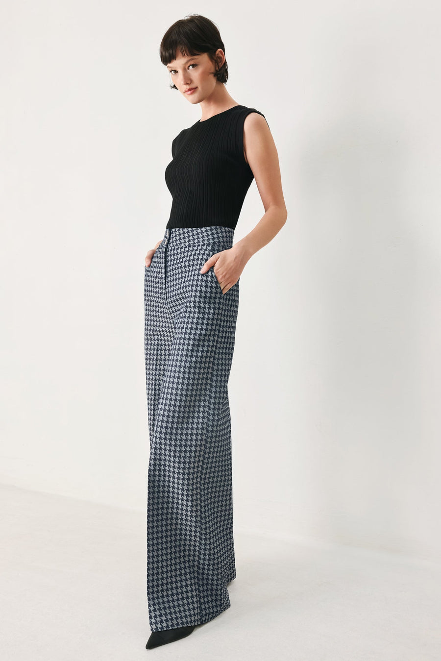 NOIR SOCIETY WOVEN WIDE LEG PANTS - Glamourous Grace