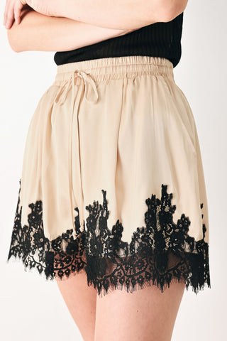 RODEO ROMANCE WOVEN SHORTS - Glamourous Grace