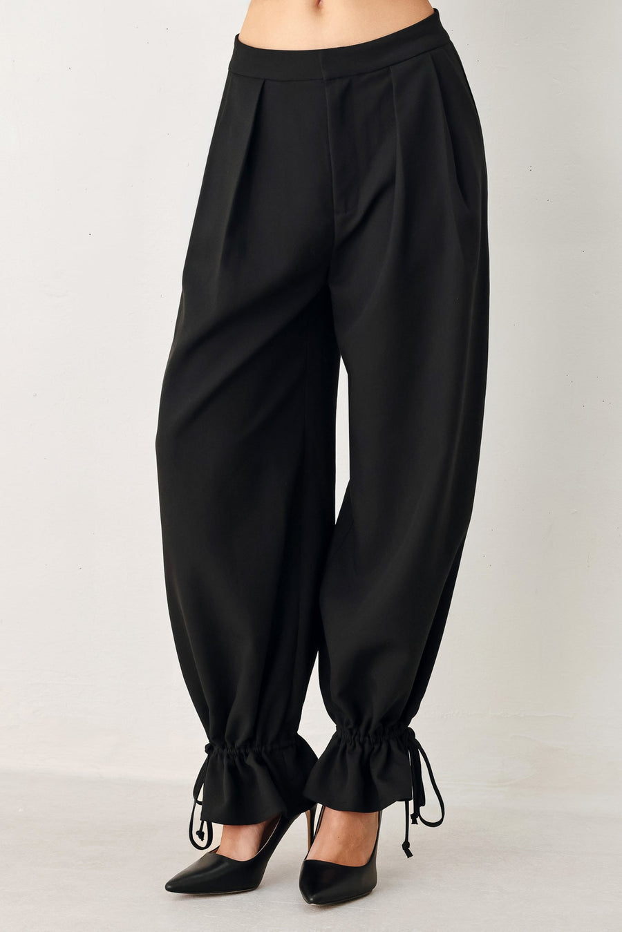 NOIR DRAWSTRING WOVEN PANTS - Glamourous Grace