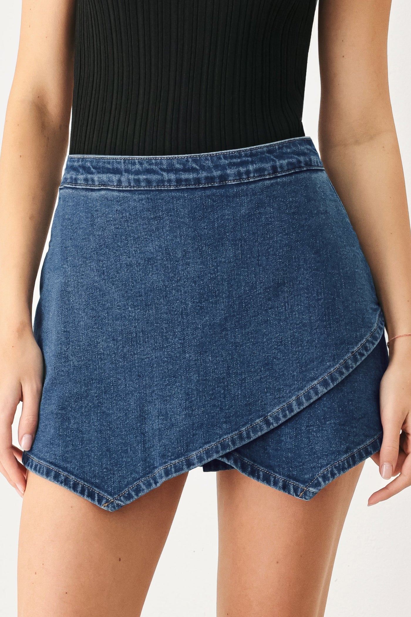 ASYMMETRIC DENIM SKORT - Glamourous Grace