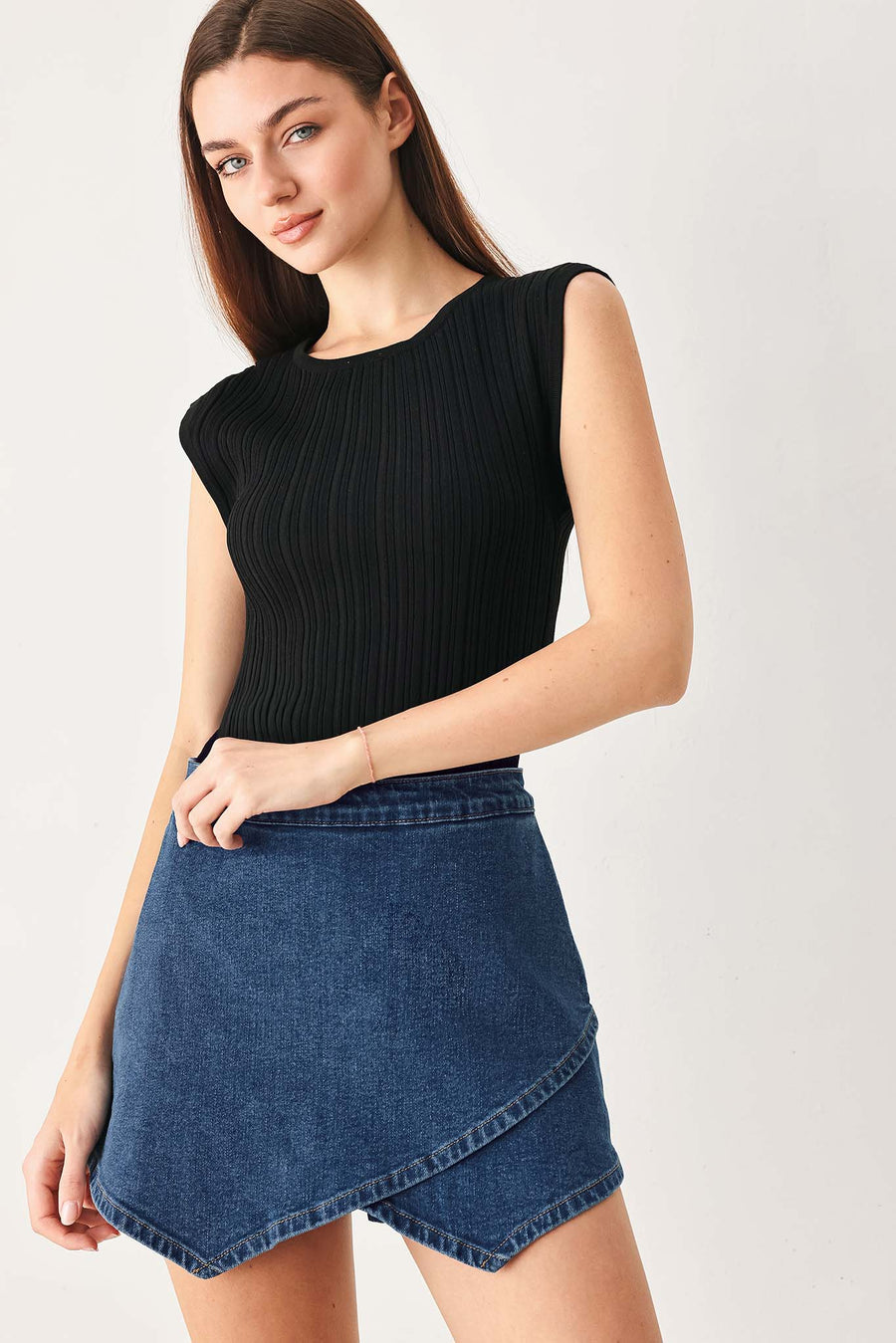 ASYMMETRIC DENIM SKORT - Glamourous Grace