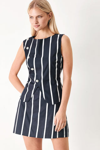 DARK RHYTHM STRIPE WOVEN SKORT - Glamourous Grace
