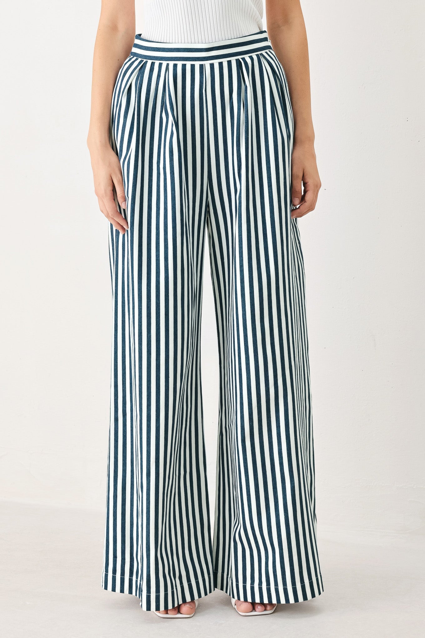 PORTSIDE STRIPE WOVEN WIDE LEG PANTS - Glamourous Grace