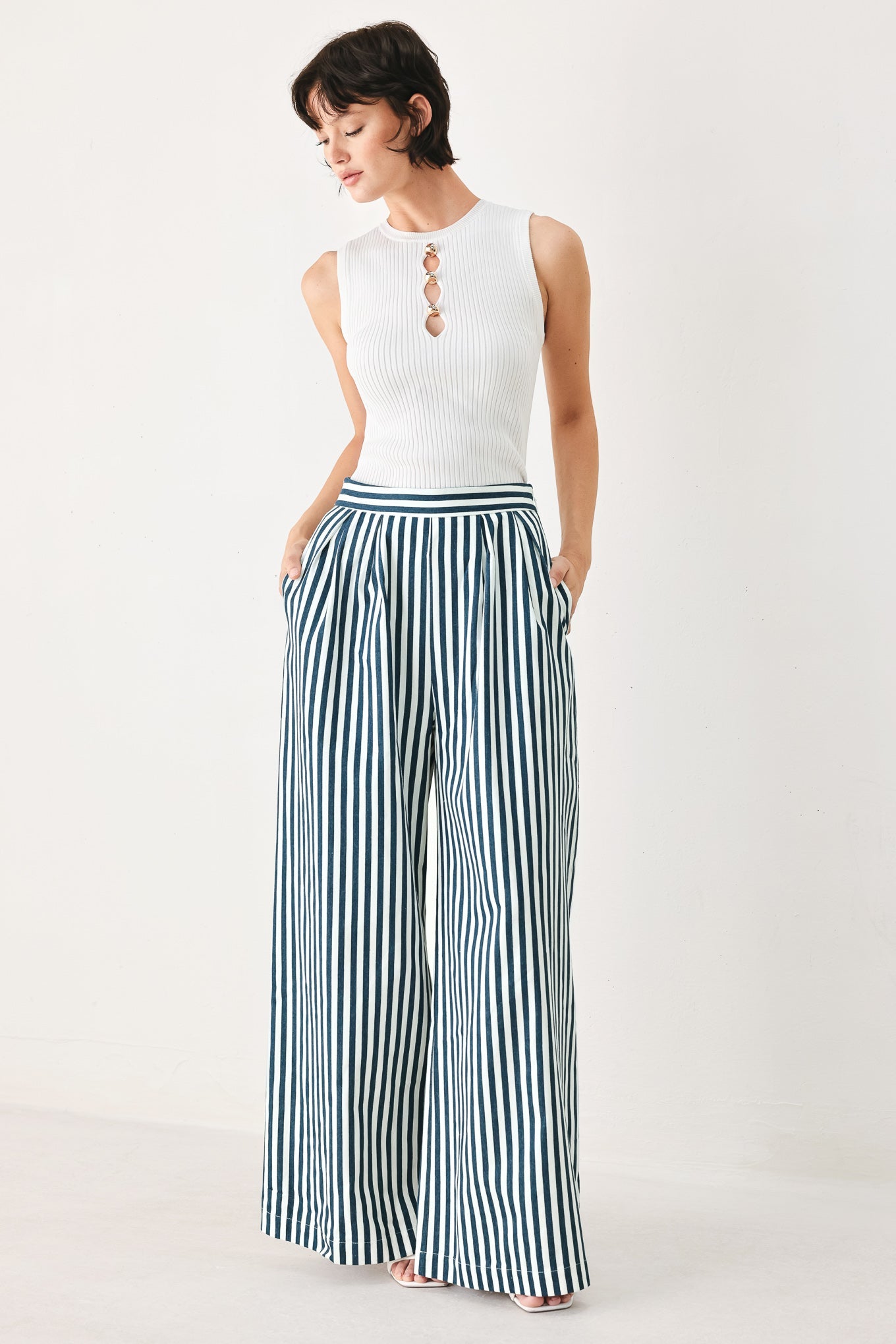 PORTSIDE STRIPE WOVEN WIDE LEG PANTS - Glamourous Grace