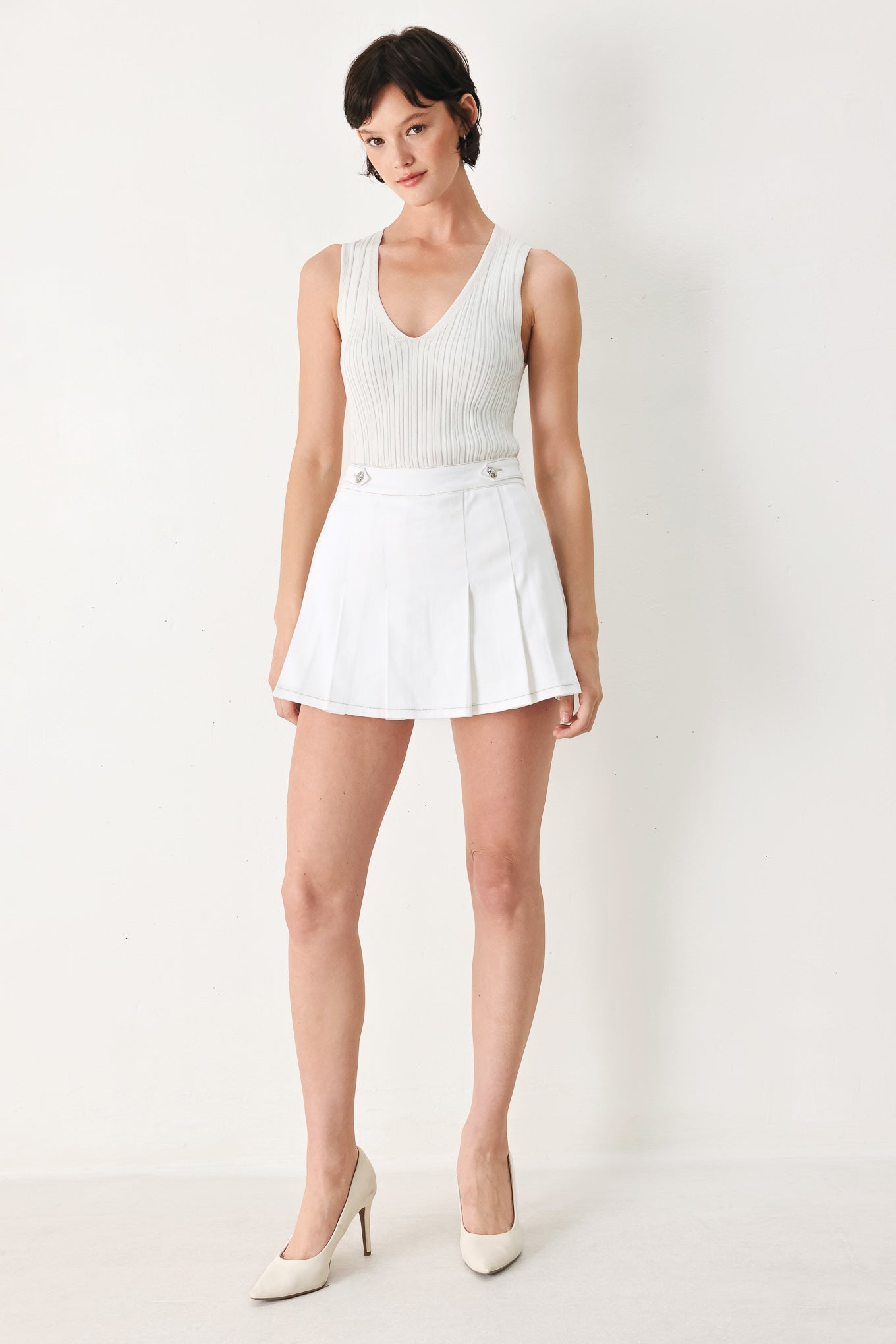 CHAMPAGNE CLUB WOVEN SKORT - Glamourous Grace