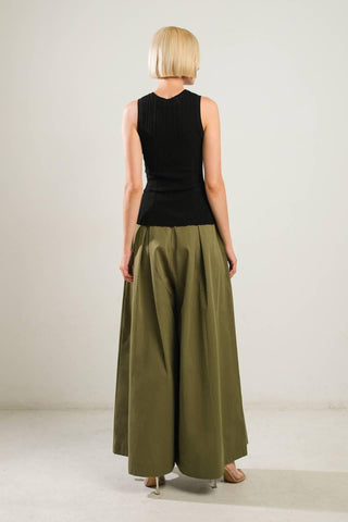 BE RIGHT BACK BLACK SWEATER TOP - Glamourous Grace