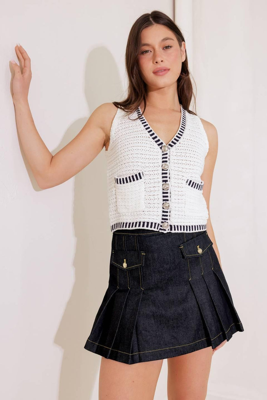 SO IN LOVE SWEATER KNIT VEST - Glamourous Grace