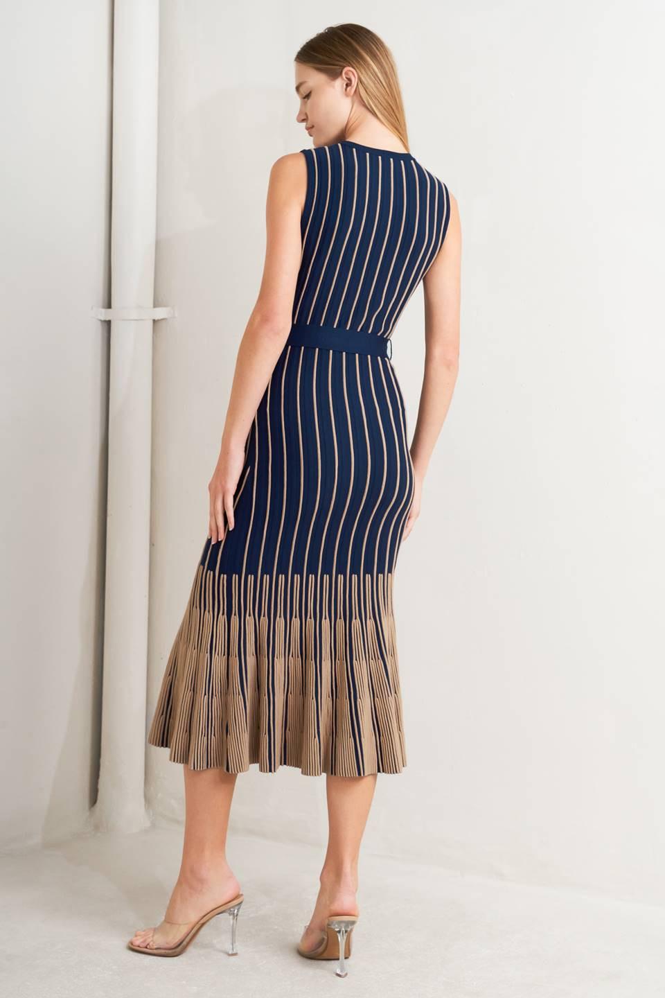 SMOOTH WEIGHTED FEEL KNIT MIDI DRESS - Glamourous Grace