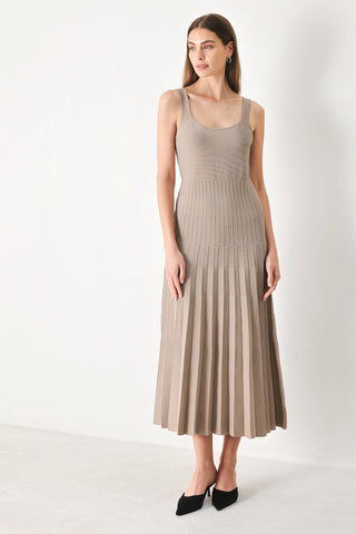 MONO FORM SWEATER KNIT MIDI DRESS - Glamourous Grace