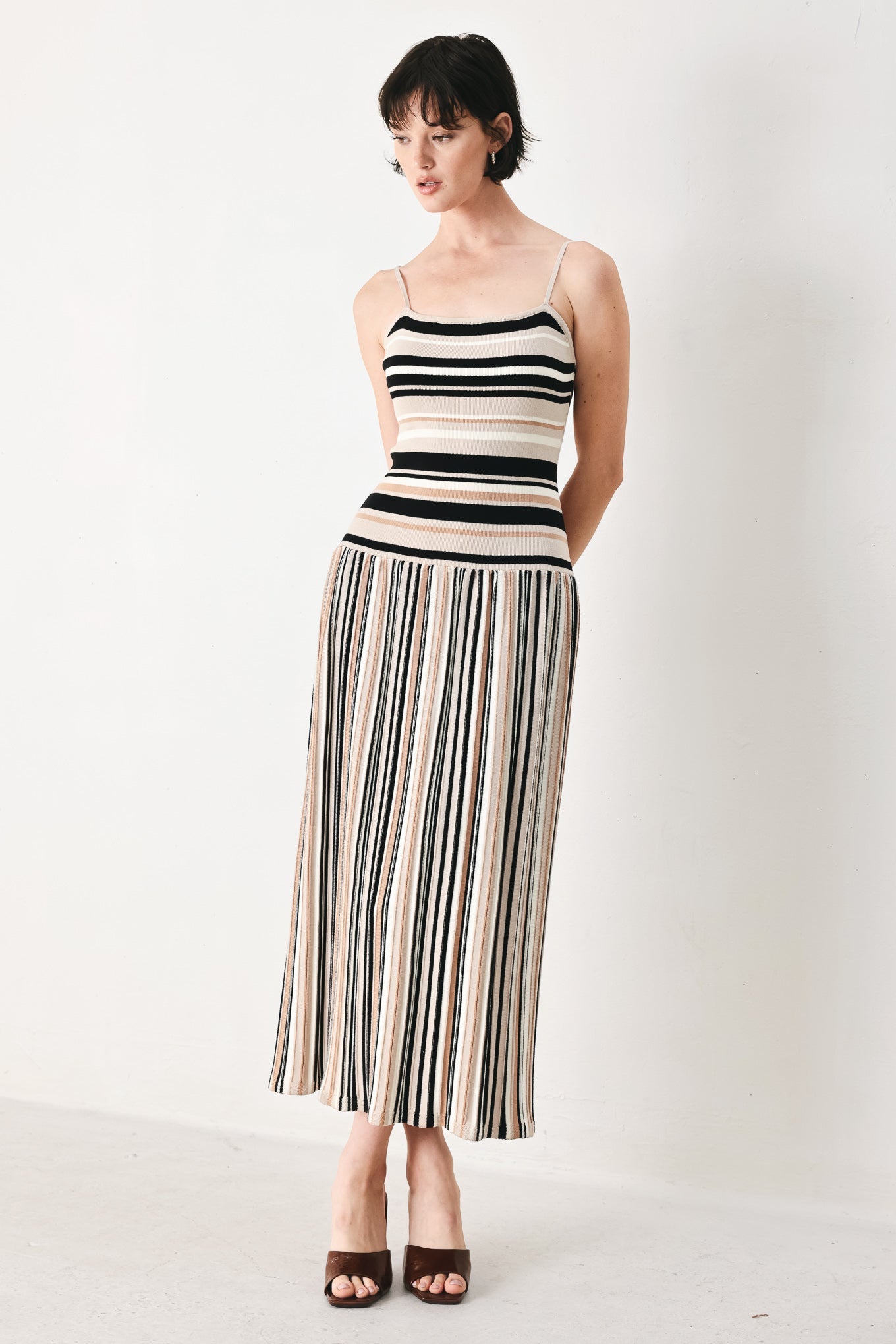 FESTIVAL FREQUENCY SWEATER KNIT MIDI DRESS - Glamourous Grace