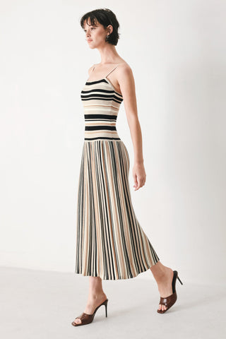 FESTIVAL FREQUENCY SWEATER KNIT MIDI DRESS - Glamourous Grace