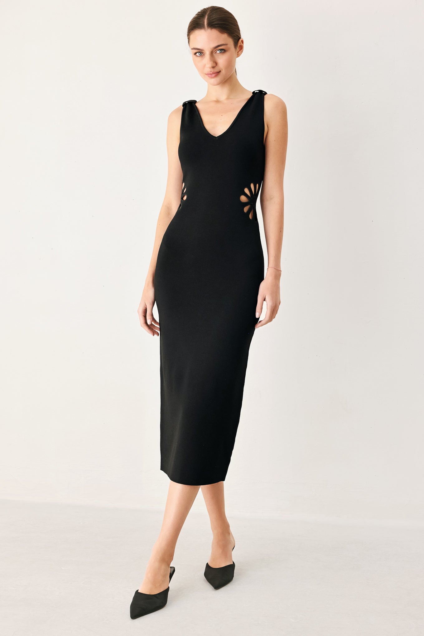 MODERN BLOOM SWEATER MIDI DRESS - Glamourous Grace