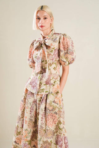 SLEEK SIMPLICITY WOVEN TOP - Glamourous Grace