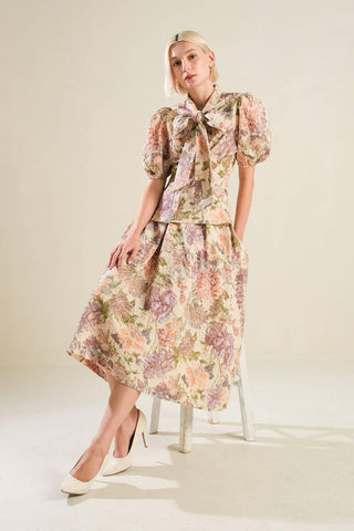 SLEEK SIMPLICITY WOVEN TOP - Glamourous Grace