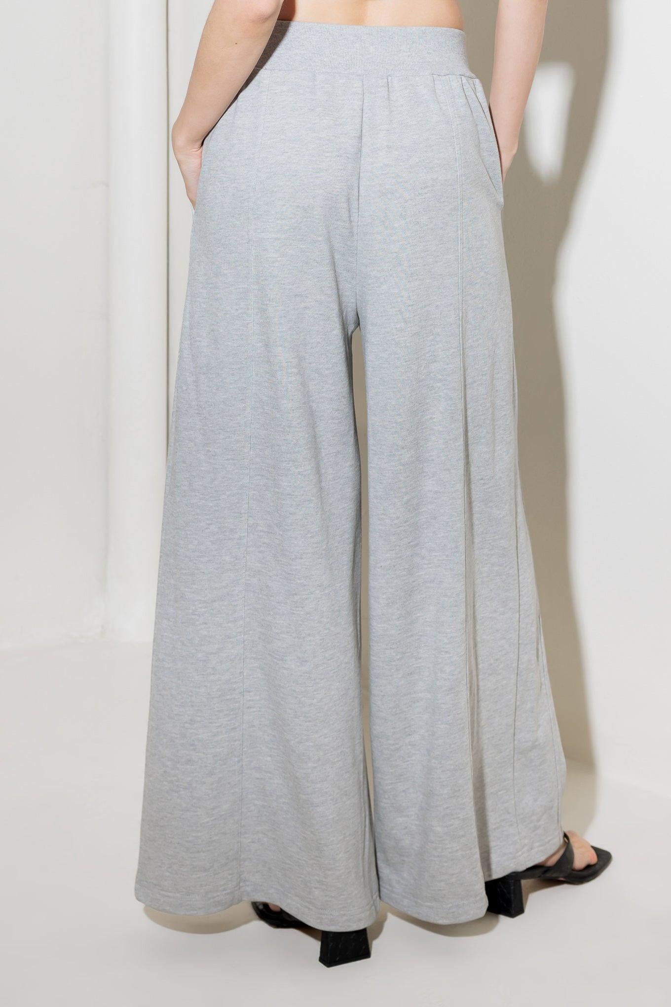 TRUST THE NOW IN KNIT TOP AND PANT SET - Glamourous Grace