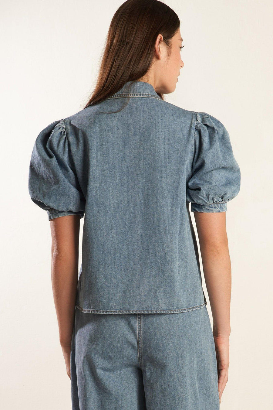 ETERNAL SUNSHINE CHAMBRAY DENIM TOP - Glamourous Grace