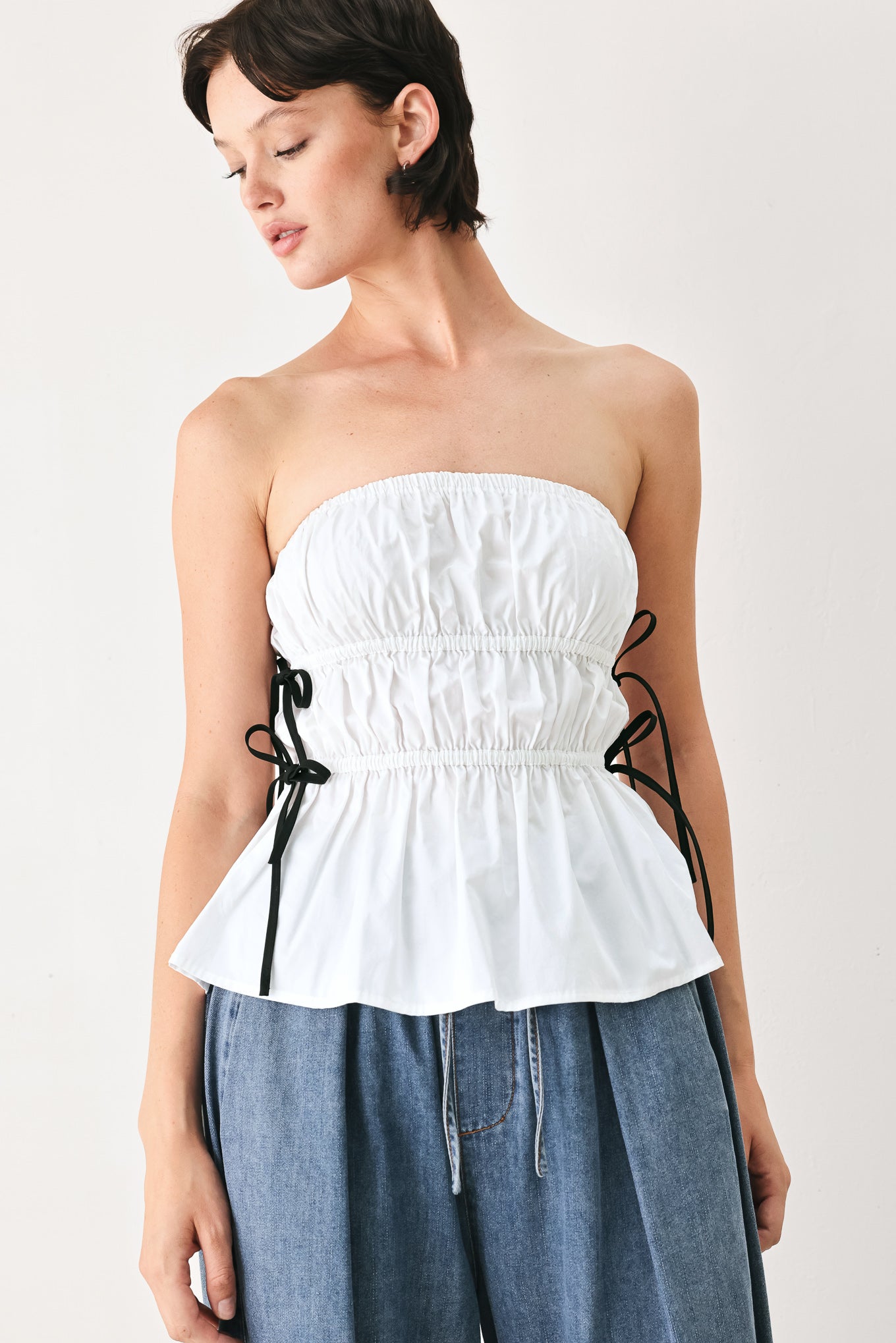 BEACH CLUB WOVEN STRAPLESS TOP - Glamourous Grace