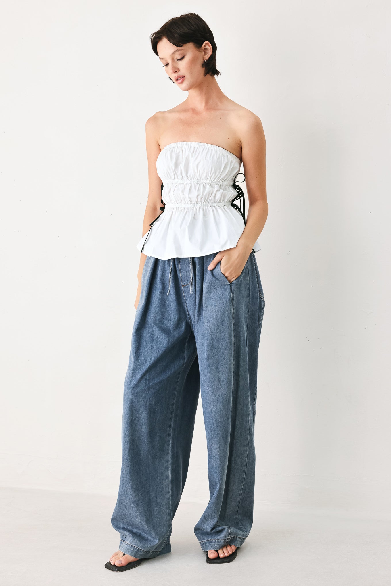BEACH CLUB WOVEN STRAPLESS TOP - Glamourous Grace