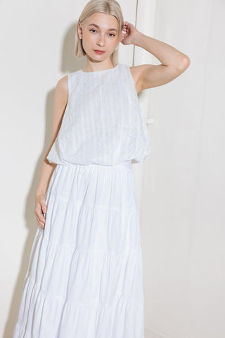 TIMELESS WITH EDGE WOVEN LACE TOP - Glamourous Grace
