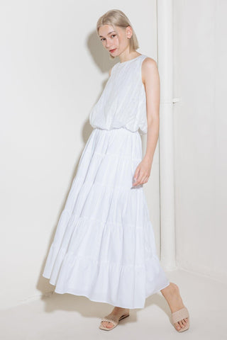 TIMELESS WITH EDGE WOVEN LACE TOP - Glamourous Grace
