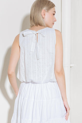 TIMELESS WITH EDGE WOVEN LACE TOP - Glamourous Grace