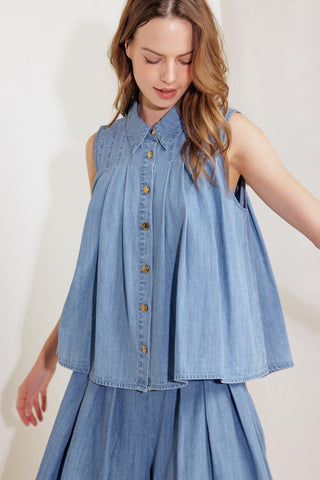 SERENITY HILL CHAMBRAY TOP - Glamourous Grace