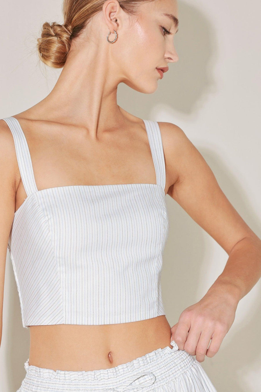 OCEAN BREEZE WOVEN CROP TOP - Glamourous Grace