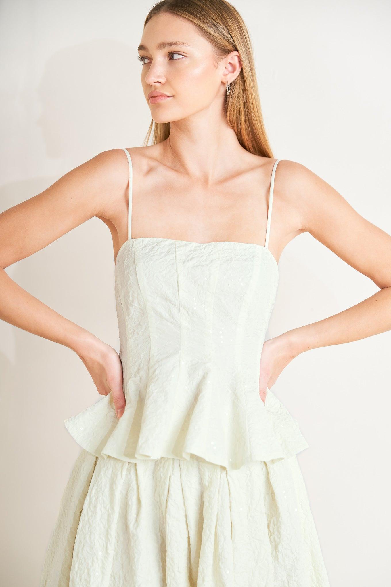 GRAND ENTRANCE WOVEN TOP - Glamourous Grace