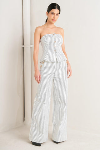 EFFORTLESS FORM STRIPE WOVEN TWILL TOP - Glamourous Grace