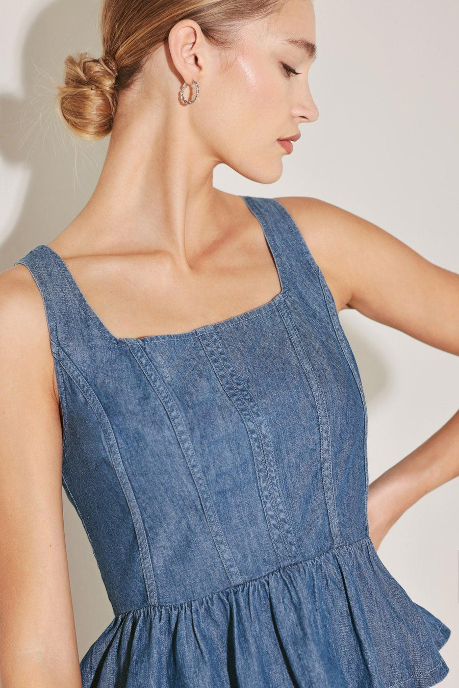 SOFT REBEL VOLUME WOVEN TOP - Glamourous Grace