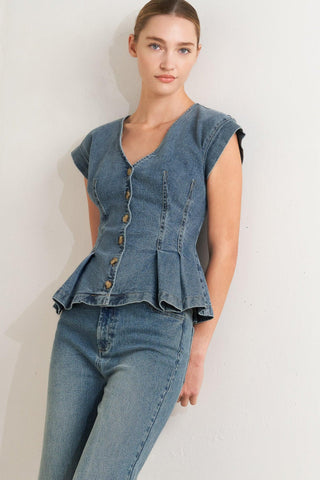 NO SECOND THOUGHT WASHED DENIM TOP - Glamourous Grace