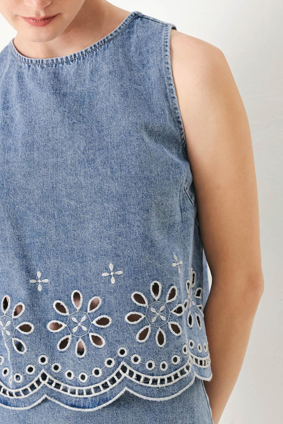 FLORAL LOVE DENIM TOP - Glamourous Grace