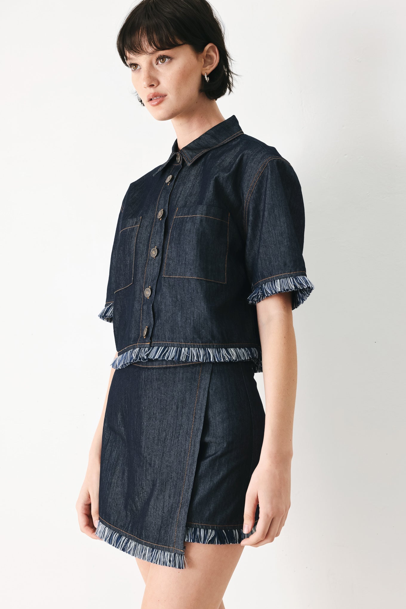 POWER SOFT WOVEN CROP JACKET - Glamourous Grace