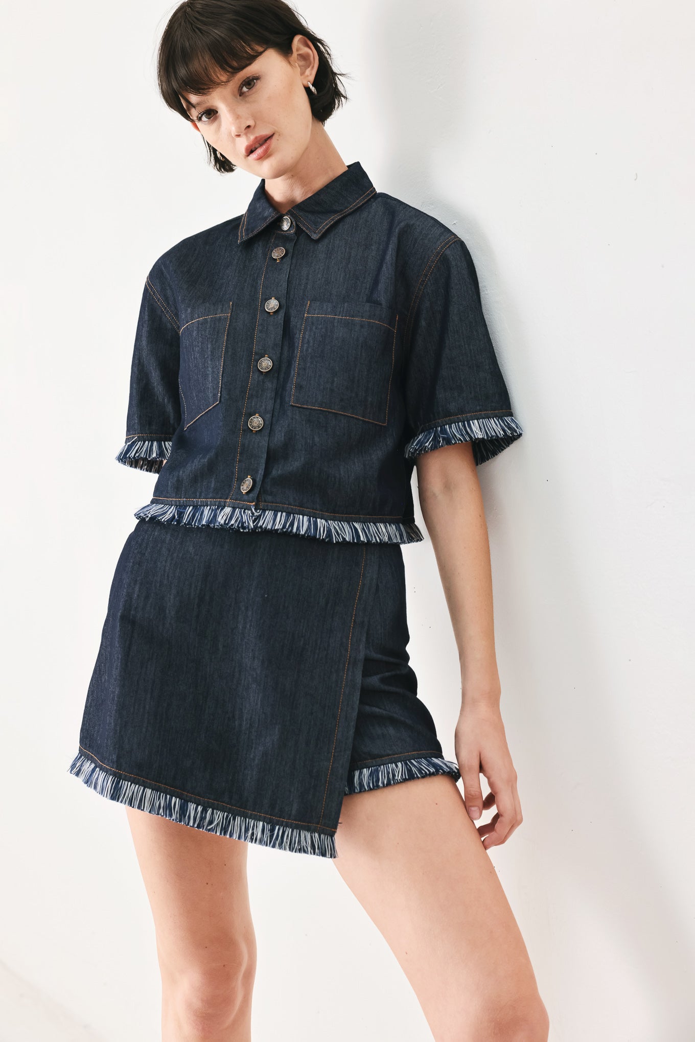 POWER SOFT WOVEN CROP JACKET - Glamourous Grace