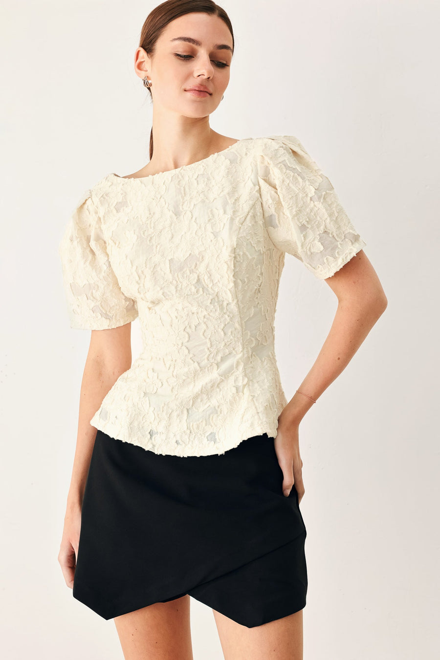 PRETTY BLOOM WOVEN JACQUARD TOP - Glamourous Grace