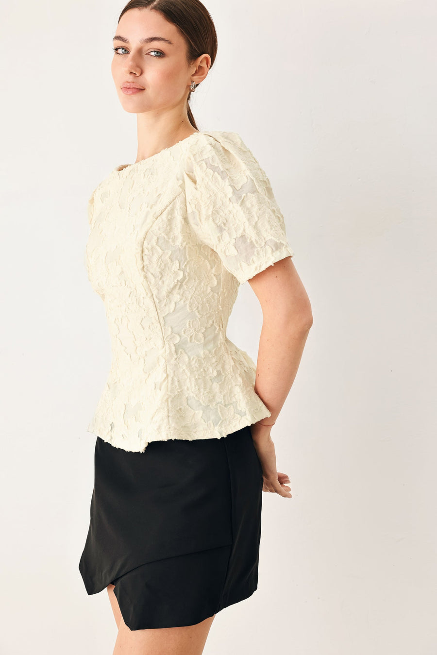 PRETTY BLOOM WOVEN JACQUARD TOP - Glamourous Grace