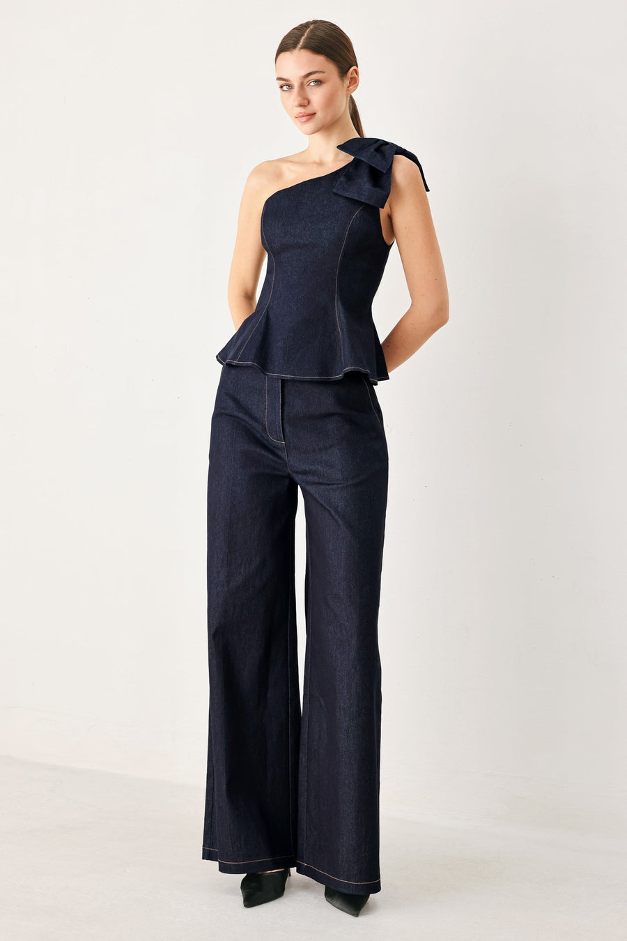 INDIGO BOW ONE SHOULDER DENIM TOP - Glamourous Grace