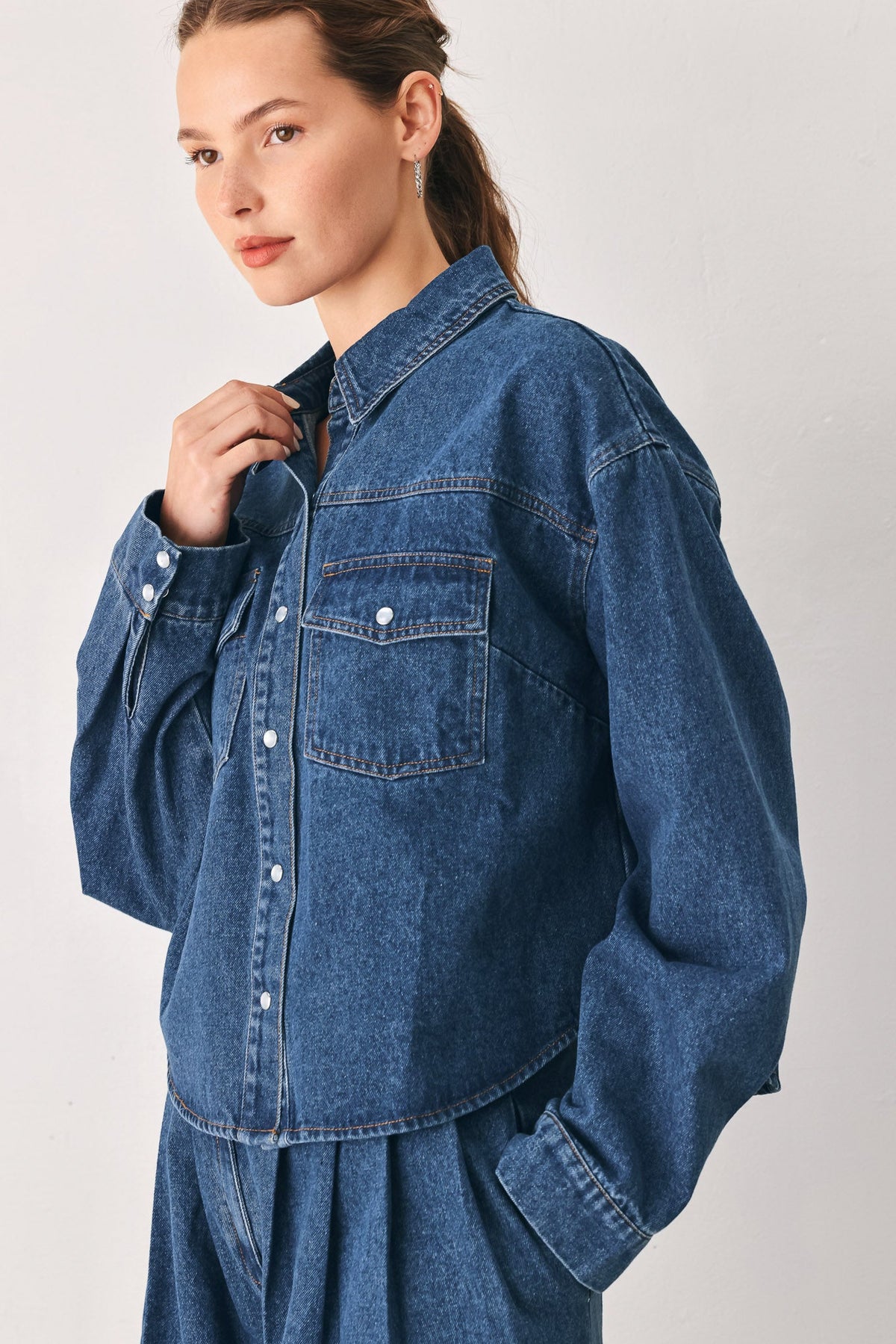 BLUE ECHO PLEATED DENIM JACKET - Glamourous Grace