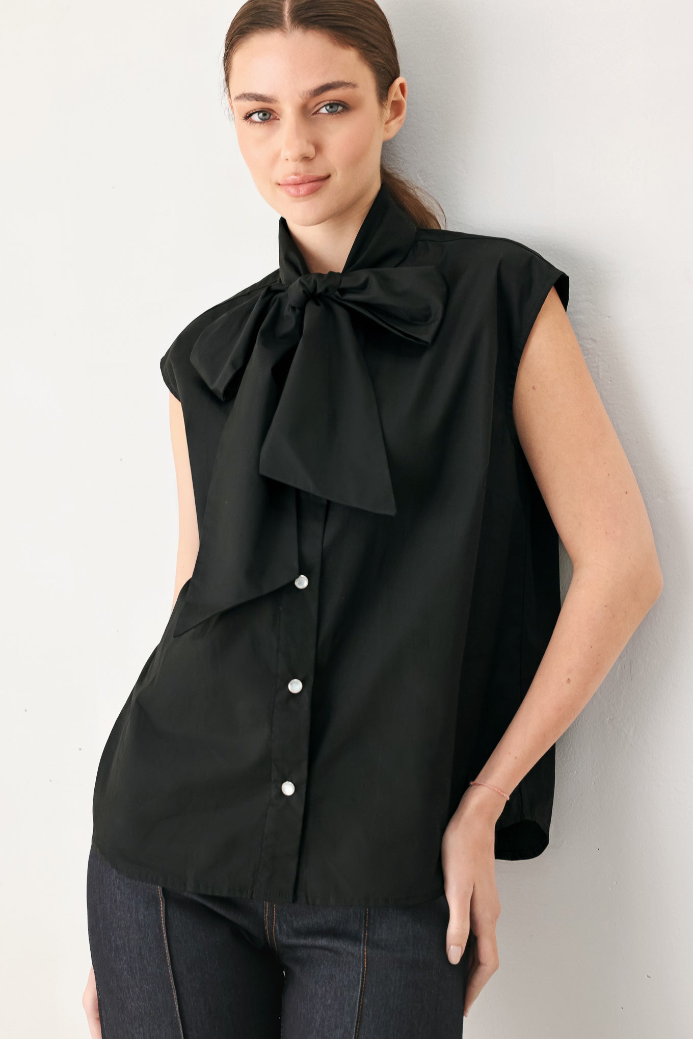 MODERN STATEMENT BOW WOVEN TOP - Glamourous Grace