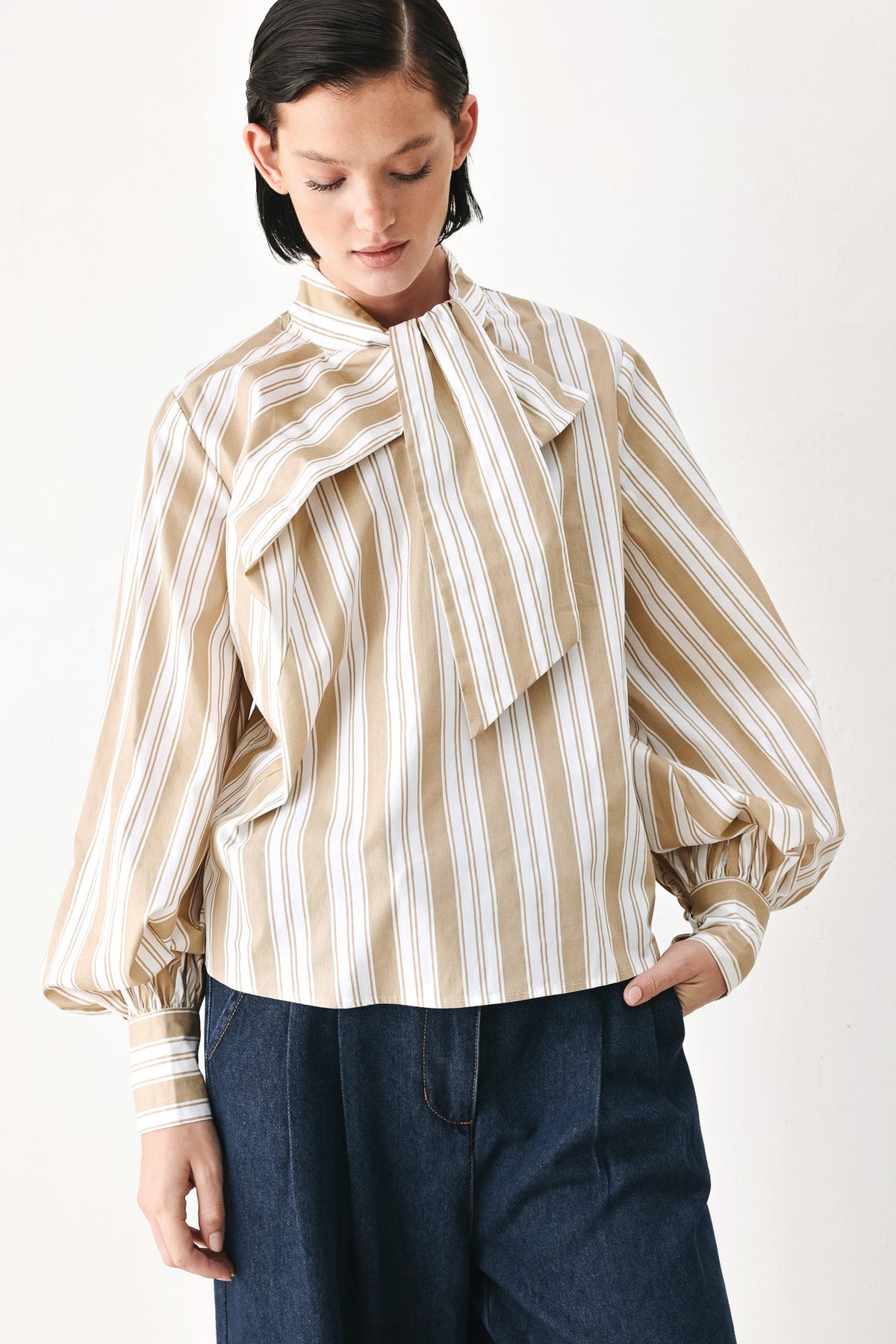 CHAMPAGNE STRIPE MUSE WOVEN TOP - Glamourous Grace