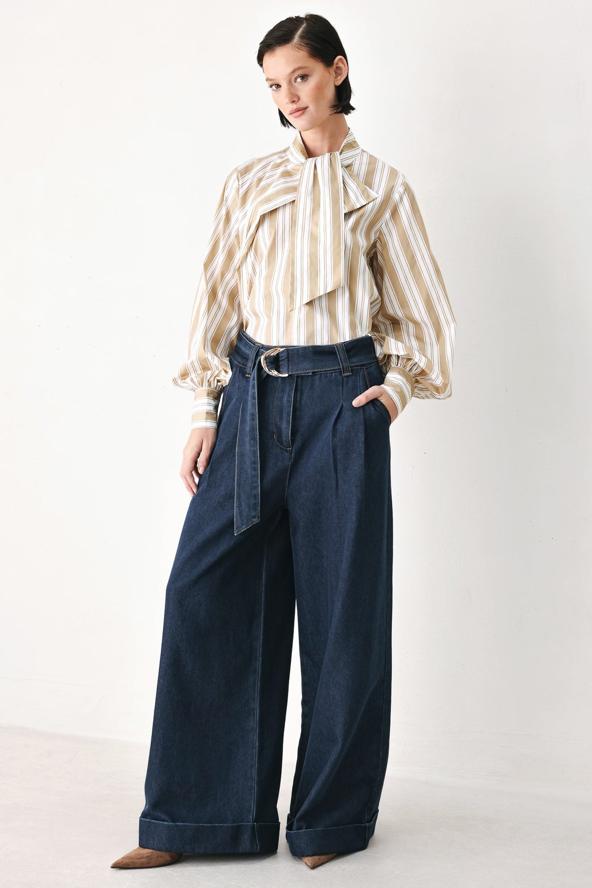 CHAMPAGNE STRIPE MUSE WOVEN TOP - Glamourous Grace