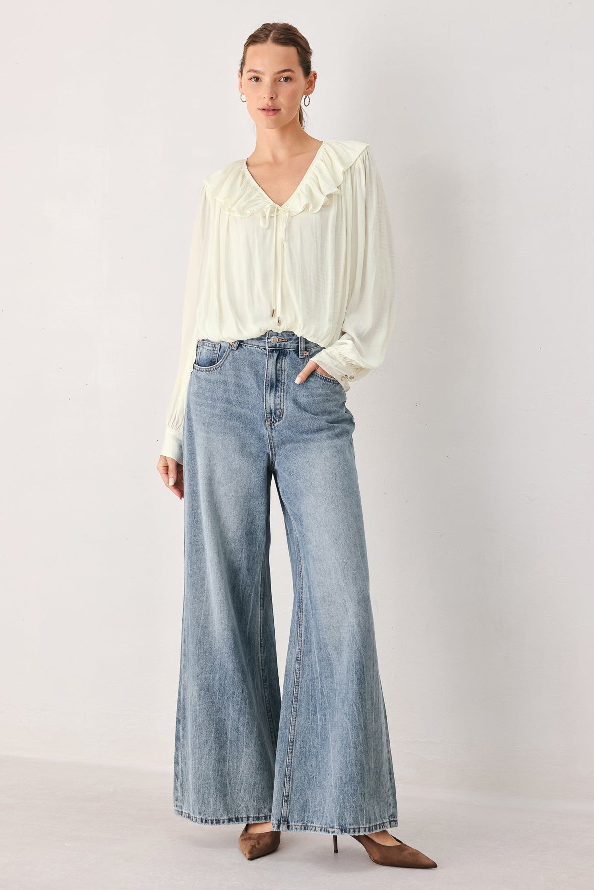 CLOUDRIFT IVORY WOVEN TOP - Glamourous Grace
