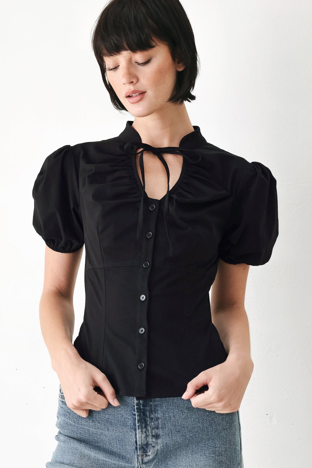 WHITE ROSE DAYDREAM WOVEN TOP - Glamourous Grace