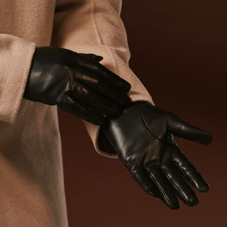 Fabio (black) - Men's classic Italian lambskin leather gloves with pure silk lining - Glamourous Grace