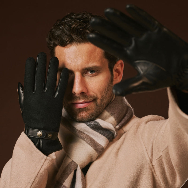 Fabrizio (black) – Tweed men's gloves with touchscreen capability and adjustable snap button - Glamourous Grace
