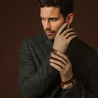 Fabrizio (brown) - Italian tweed men’s gloves with touchscreen capability and adjustable snap button - Glamourous Grace