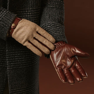 Fabrizio (brown) - Italian tweed men’s gloves with touchscreen capability and adjustable snap button - Glamourous Grace