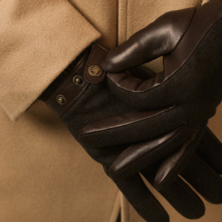 Fabrizio (dark brown) - Italian tweed men’s gloves with touchscreen capability and adjustable snap button - Glamourous Grace