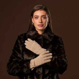 Florentina (sand) - Handmade Italian knitted wool gloves with luxurious cashmere lining - Glamourous Grace