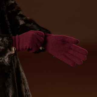 Florentina (red) - Handmade Italian knitted wool gloves with luxurious cashmere lining - Glamourous Grace
